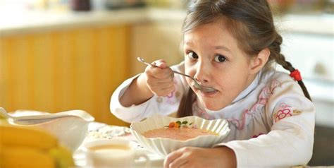 vaikas atsisako maisto