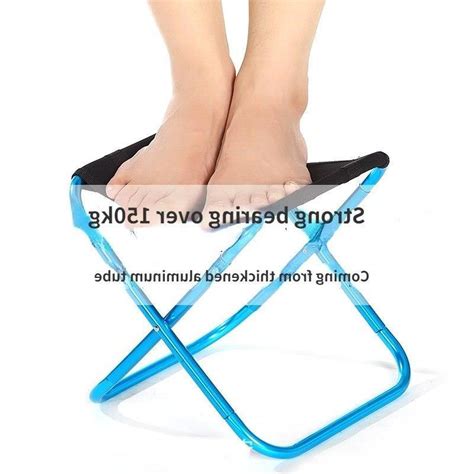 Nešiojama kėdutė pritvirtinta prie stalo