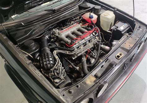 Volkswagen Golf GTI 16V engine bay