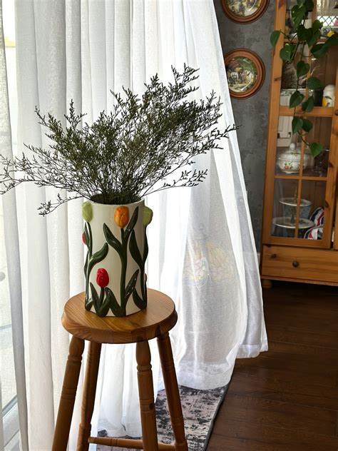 menininkės Jolantos Mikulskytės litografija su povandeniniais motyvais