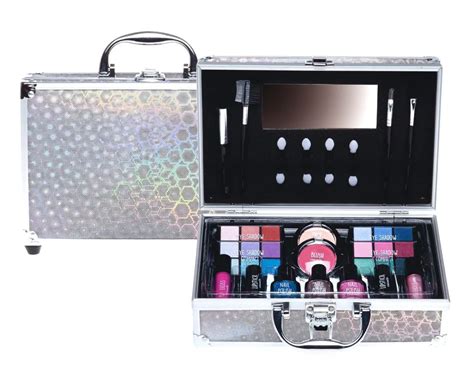 vaikiškų kosmetikos rinkinių lagaminėliai