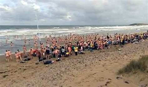 Vežimėlis-kėdė paplūdimyje