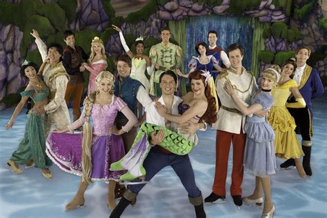 Disney personažai ant nėštukių drabužių