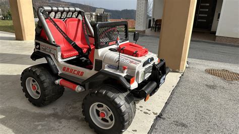 Peg Perego gamykla su moderniomis mašinomis
