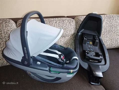 Naudota Maxi-Cosi autokėdutė su ISOFIX baze