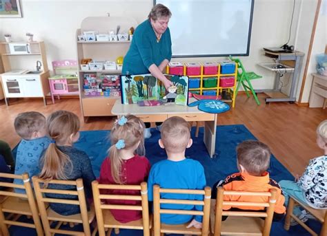 Mokytojai, dirbantys su vaikais darželyje
