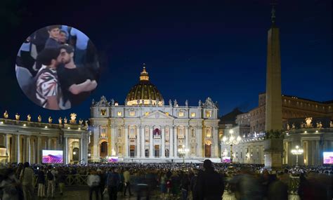 minios Šv. Petro aikštėje