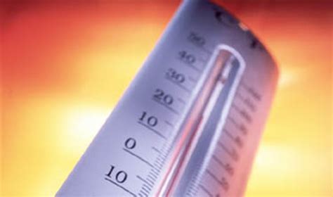 Žmogus su aukšta temperatūra ir kosėjantis